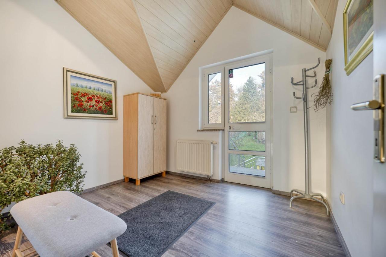 Astarea - Luxe Penthouse In Nature - Jacuzzi - Free Private Parking - Terrace & Balcony - Peace Zagreb Eksteriør bilde