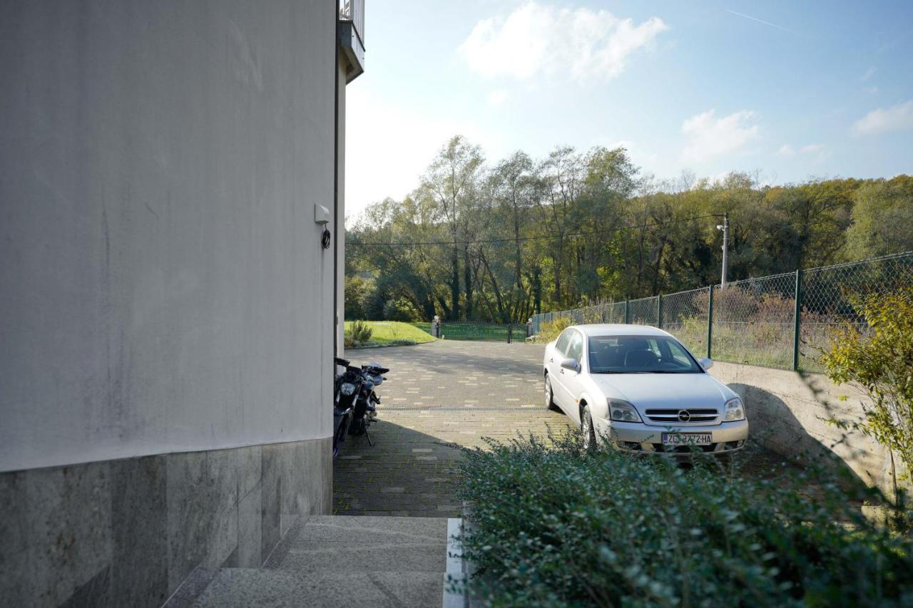 Astarea - Luxe Penthouse In Nature - Jacuzzi - Free Private Parking - Terrace & Balcony - Peace Zagreb Eksteriør bilde