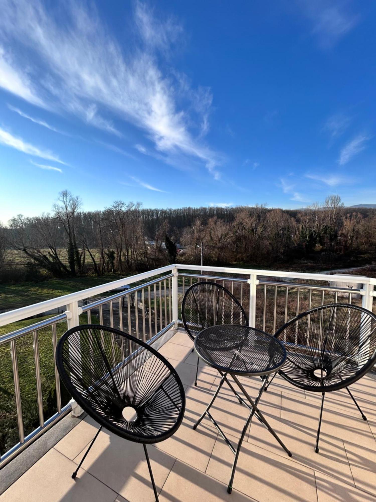 Astarea - Luxe Penthouse In Nature - Jacuzzi - Free Private Parking - Terrace & Balcony - Peace Zagreb Eksteriør bilde
